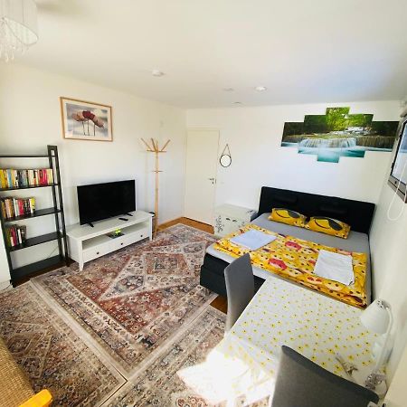 Two Bedrooms,Dining Area And Bathroom With Private Entrance コトカ エクステリア 写真